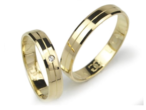 Obrączki ślubne z żółtego płaskie z cyrkonią 4mm Lovely  L034