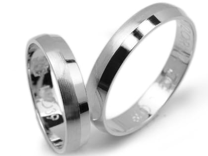 Przejdź do produktu Obrączki ślubne z białego złota półokrągłe 4mm Lux L039