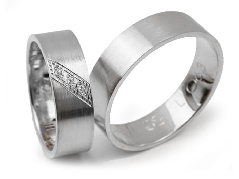 Obrączki ślubne z białego złota płaskie z cyrkoniami 6mm Lovely L063-b
