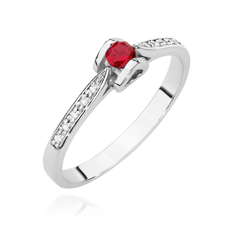 Pierścionek zaręczynowy z białego złota z rubinem i diamentami 0,05ct Fire Of Love