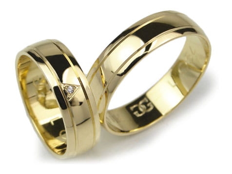 Obrączki ślubne z żółtego złota 333 półokrągłe z cyrkonią 6mm Lovely  L054-333
