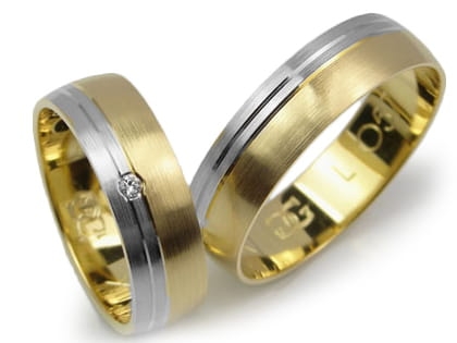 Obrączki ślubne z żółtego i rodowanego złota 333 półokrągłe z cyrkonią 6mm Lovely L057-333