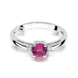 Pierścionek zaręczynowy z białego złota z rubinem i diamentami 0,03ct Fire Of Love
