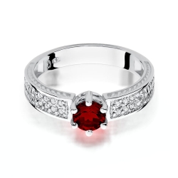Pierścionek zaręczynowy z białego złota z rubinem i diamentami 0,08ct Fire Of Love