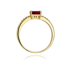 Pierścionek zaręczynowy z żółtego złota z rubinem i diamentami 0,03ct Fire Of Love