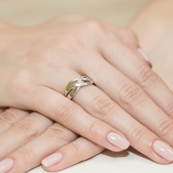 Pierścionek zaręczynowy z żółtego złota z diamentem 0,10ct Fire Of Love