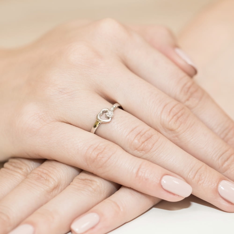 Pierścionek zaręczynowy z żółtego złota z diamentem 0,02ct Fire Of Love