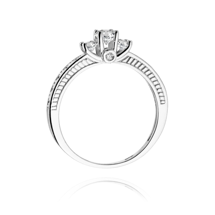 Pierścionek zaręczynowy z białego złota z diamentami 0,42ct Fire Of Love