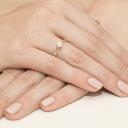 Pierścionek zaręczynowy z żółtego złota z diamentem 0,25ct Fire Of Love