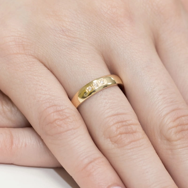 Pierścionek zaręczynowy z żółtego złota z brylantami 0,05ct Fire Of Love