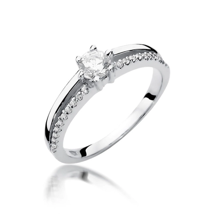 Pierścionek zaręczynowy z białego złota z diamentami 0,40ct Fire Of Love