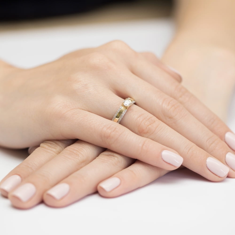 Pierścionek zaręczynowy z żółtego złota z diamentami 0,45ct Fire Of Love