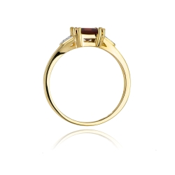 Pierścionek zaręczynowy z żółtego złota z granatem i diamentami 0,06ct Fire Of Love