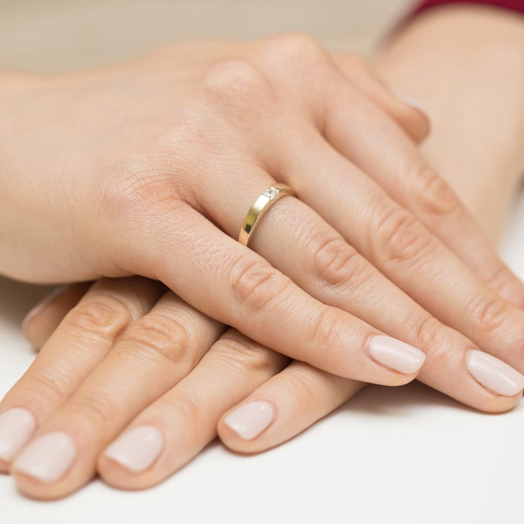 Pierścionek zaręczynowy z żółtego złota z diamentem 0,12ct Fire Of Love