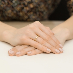 Pierścionek zaręczynowy z żółtego złota z diamentami 0,04ct Fire Of Love
