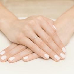 Pierścionek zaręczynowy z żółtego złota z diamentami 0,04ct Fire Of Love