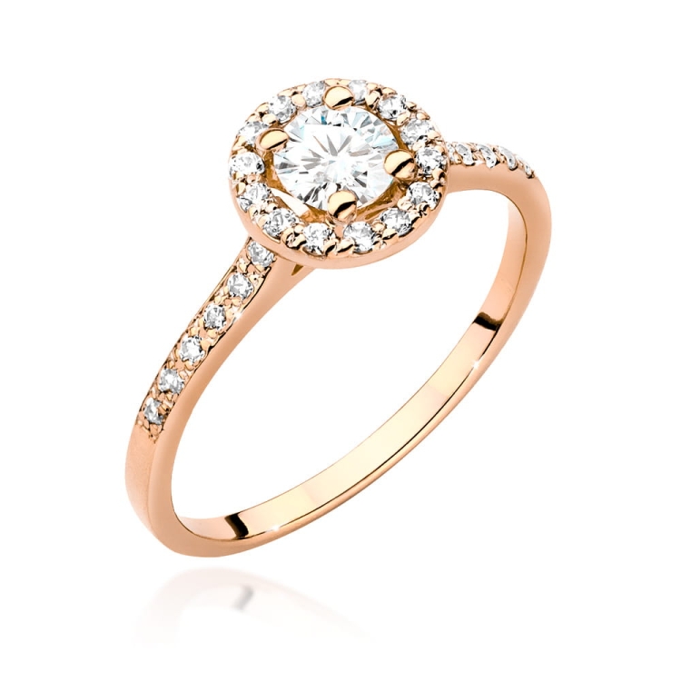 Pierścionek zaręczynowy z różowego złota z diamentem 0,40ct i bocznymi diamencikami Fire Of Love