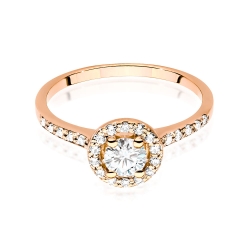 Pierścionek zaręczynowy z różowego złota z diamentem 0,40ct i bocznymi diamencikami Fire Of Love
