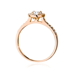 Pierścionek zaręczynowy z różowego złota z diamentem 0,40ct i bocznymi diamencikami Fire Of Love