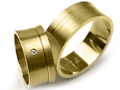 Przejdź do produktu Obrączki ślubne z żółtego złota wklęsłe z cyrkonią 8mm Premium 