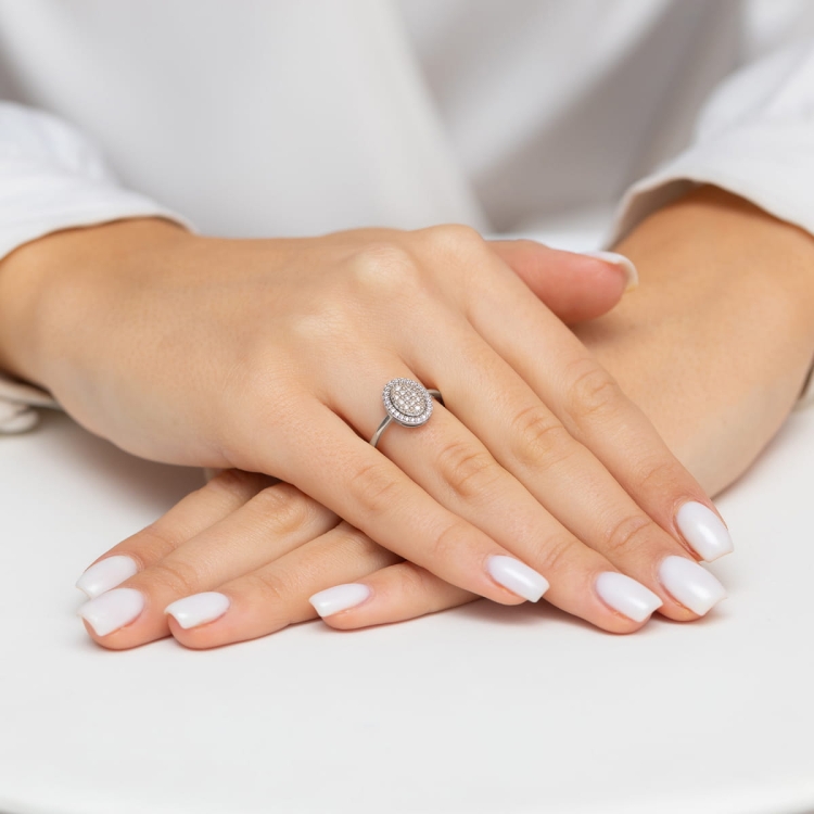 Pierścionek zaręczynowy z białego złota z diamentami 0,20ct Fire Of Love