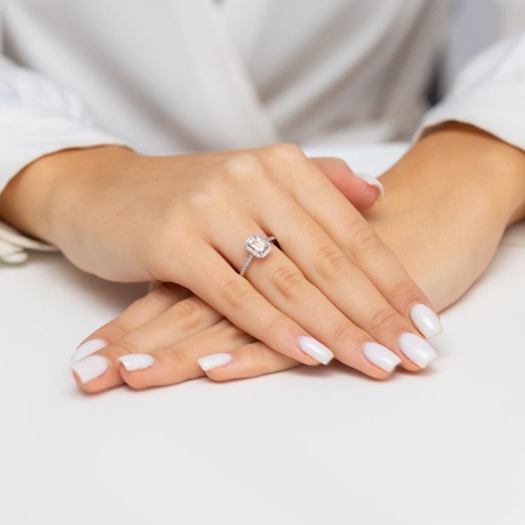 Pierścionek zaręczynowy z różowego złota z morganitem i diamentami 0,19ct Fire Of Love