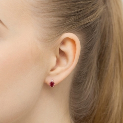 Kolczyki z różowego złota 585 z rubinem i diamentami 0,03ct The Diamonds