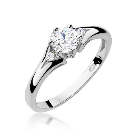 Przejdź do produktu Pierścionek zaręczynowy z białego złota z białym szafirem i diamentami 0,03ct Fire Of Love