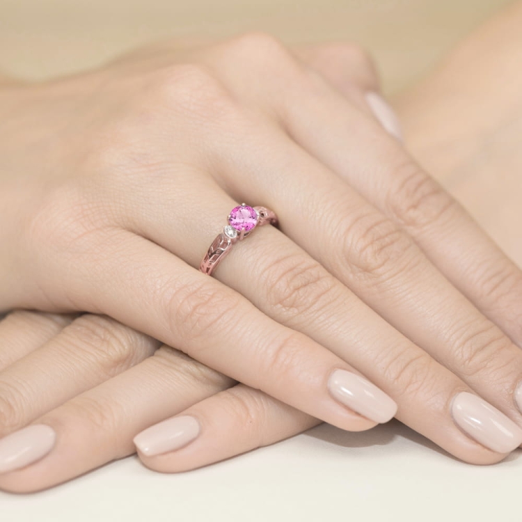 Pierścionek zaręczynowy z różowego złota z różowym topazem i diamentami 0,02ct Fire Of Love