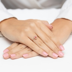 Pierścionek zaręczynowy z różowego złota z koralem i diamentami 0,08ct Fire Of Love