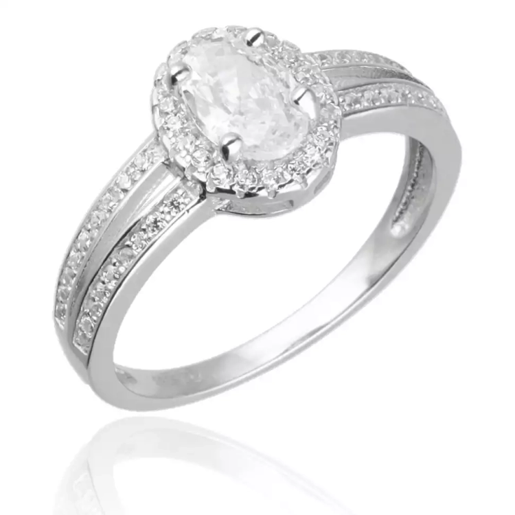 Pierścionek srebrny z błyszczącymi cyrkoniami