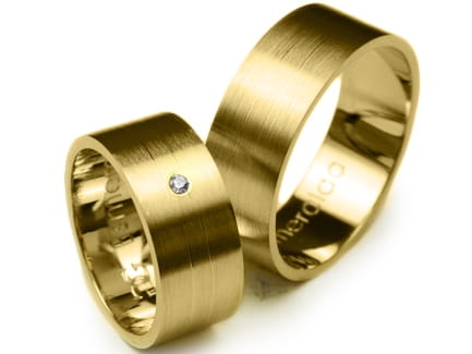 Obrączki ślubne z żółtego złota płaskie z cyrkonią 8mm Premium P-ESMERALDA