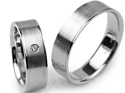 Przejdź do produktu Obrączki ślubne z białego złota płaskie z cyrkonią 6mm Premium