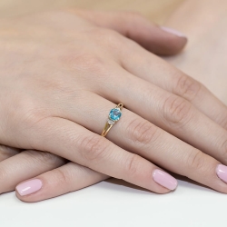 Pierścionek zaręczynowy z żółtego złota z topazem i diamentami 0,01ct Fire Of Love BW-39-topaz