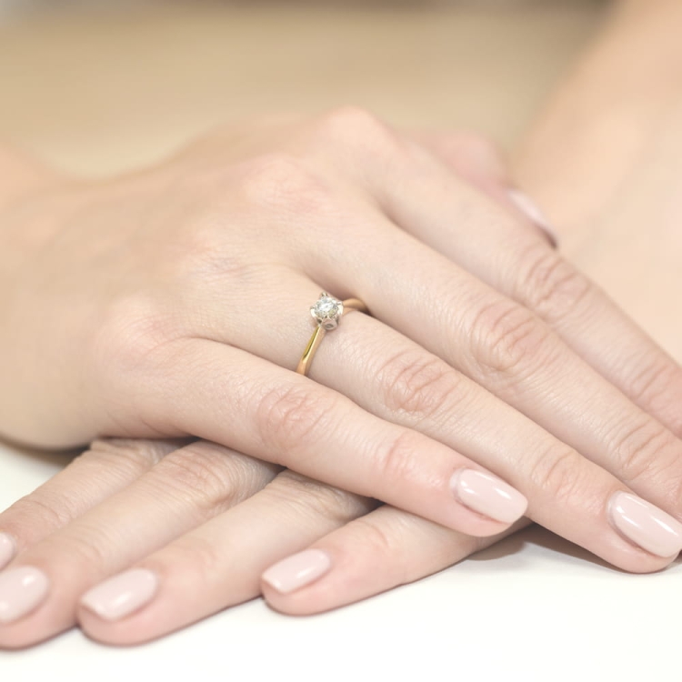 Pierścionek zaręczynowy z żółtego złota z diamentem 0,30ct Fire Of Love BW-47-0,30ct