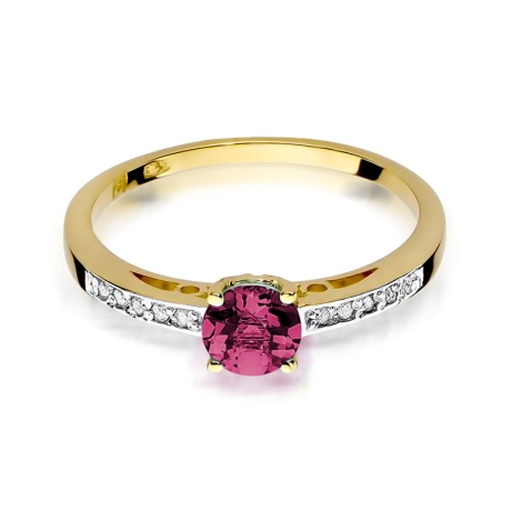 Przejdź do produktu Pierścionek zaręczynowy z żółtego złota z rubinem i diamentami 0,05ct Fire Of Love