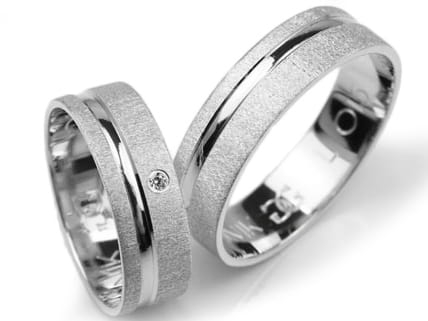 Obrączki ślubne z białego złota płaskie z cyrkonią 6mm Lux L015