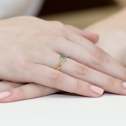 Pierścionek zaręczynowy z żółtego złota z topazem i diamentami 0,03ct Fire Of Love BW-68-topaz
