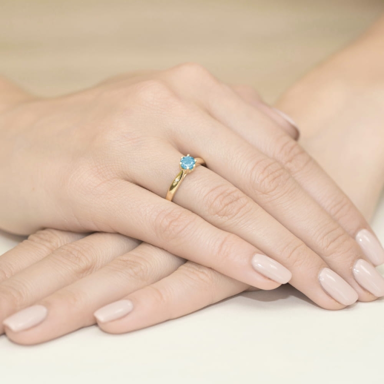 Pierścionek zaręczynowy z żółtego złota z topazem i diamentami 0,01ct Fire Of Love BW-74-topaz