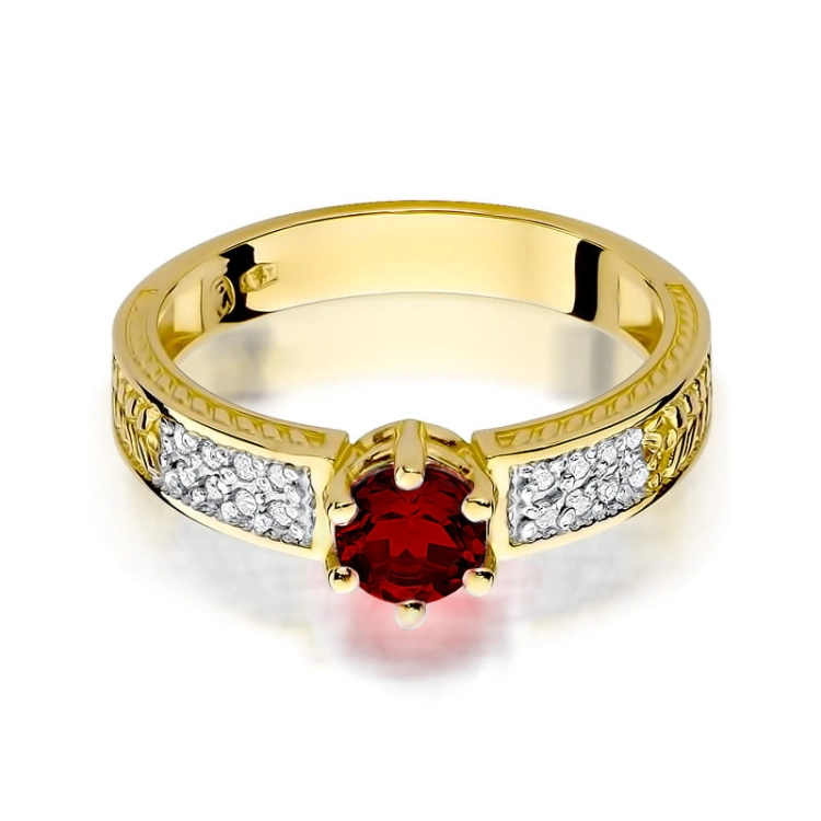Pierścionek zaręczynowy z żółtego złota z rubinem i diamentami 0,08ct Fire Of Love BW-75-rubin