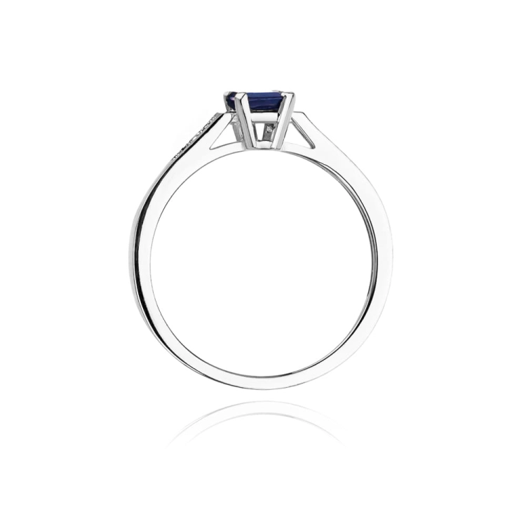 Pierścionek zaręczynowy z białego złota z szafirem i diamentami 0,04ct Fire Of Love BW-78-szafir-b