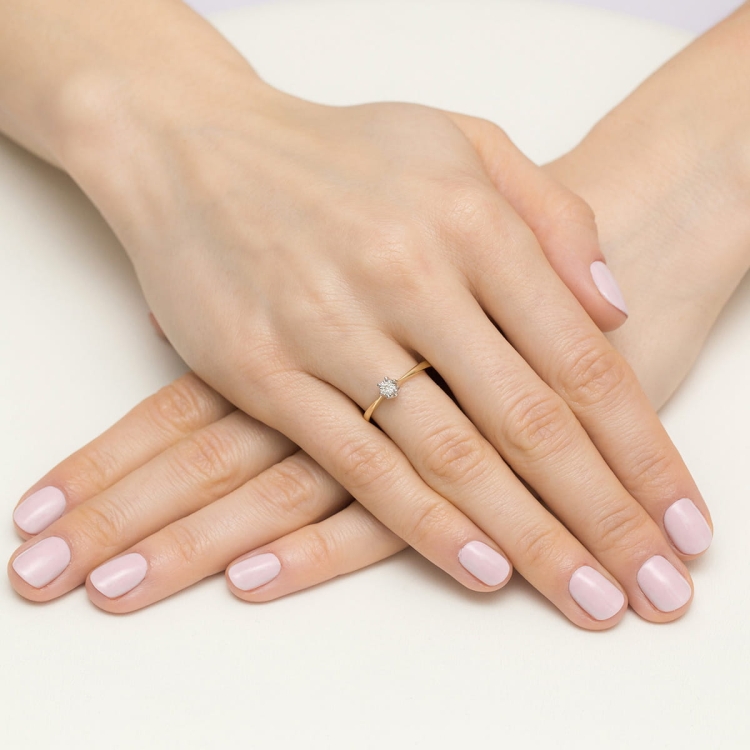 Pierścionek zaręczynowy z żółtego złota z diamentem 0,03ct Fire Of Love BW-111T