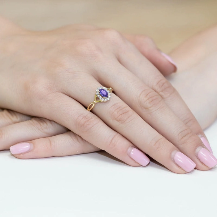 Pierścionek zaręczynowy z żółtego złota z tanzanitem i diamentami 0,12ct Fire Of Love  BW-182-tanzanit-0,40ct