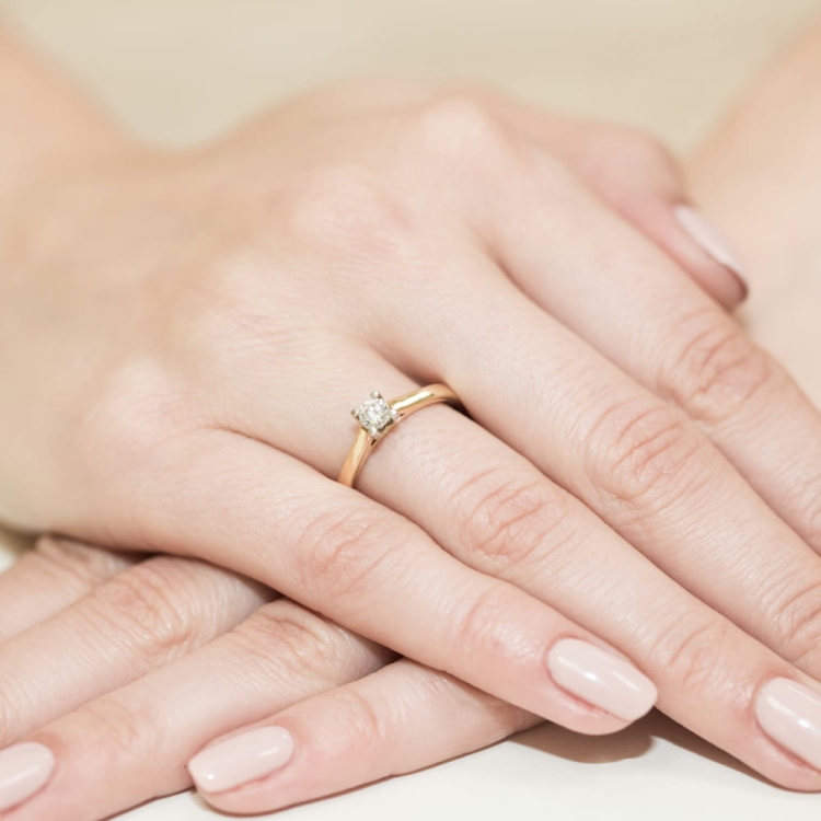 Pierścionek zaręczynowy z żółtego złota z diamentem 0,25ct Fire Of Love BW-221B-0,25ct