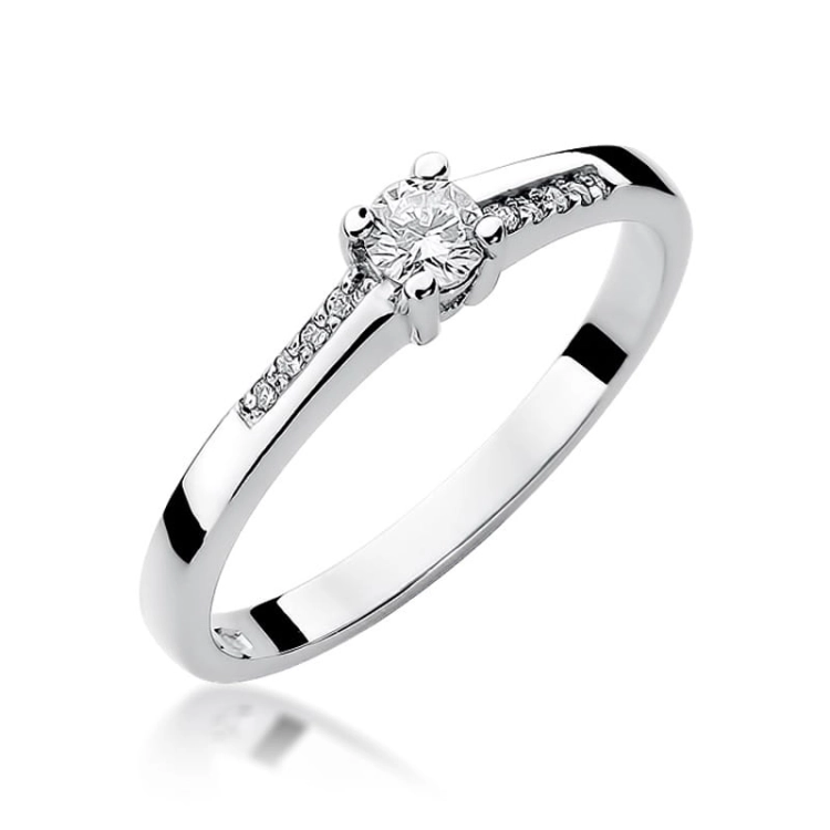 Pierścionek zaręczynowy z białego złota z diamentami 0,19ct Fire Of Love BW-258-b