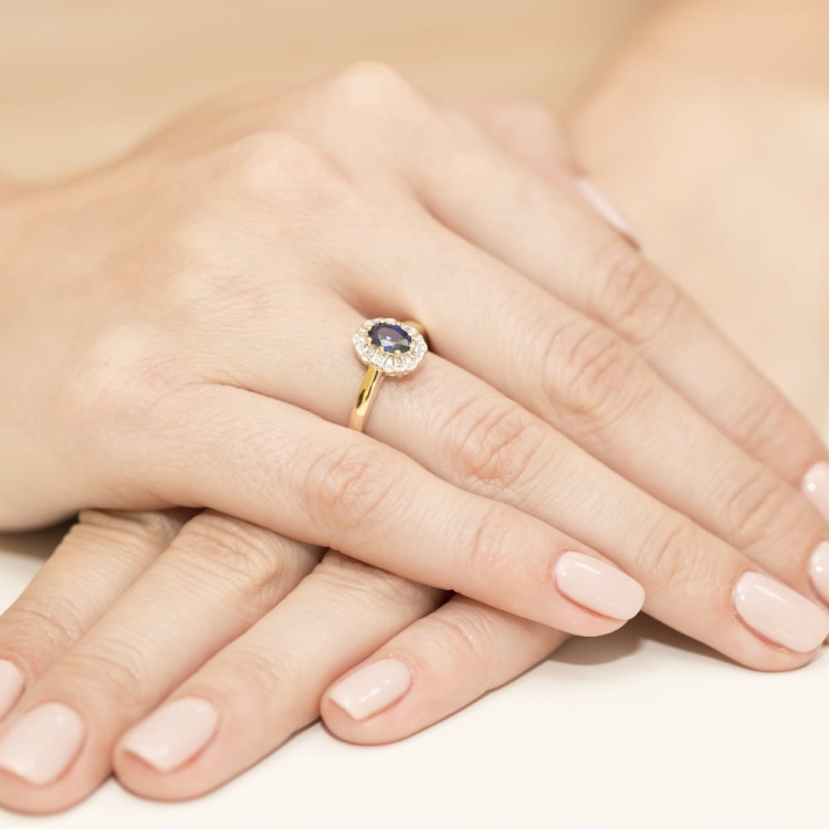 Pierścionek zaręczynowy z żółtego złota z tanzanitem i diamentami 0,07ct Fire Of Love BW-304-tanzanit