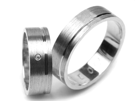 Obrączki ślubne z białego złota płaskie z cyrkonią 6mm Estetic E033-b