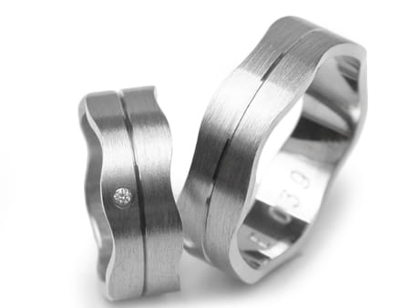 Obrączki ślubne z białego złota płaskie z cyrkonią 6mm Estetic E039-b