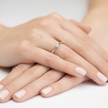 Przejdź do produktu Pierścionek zaręczynowy z żółtego złota z diamentem 0,15ct Fire Of Love