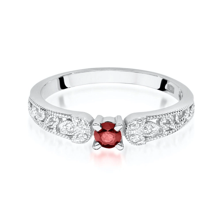 Pierścionek zaręczynowy z białego złota z rubinem i diamentami 0,03ct Fire Of Love BW-411-rubin-b